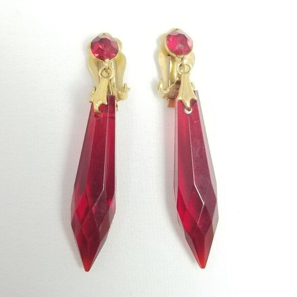 Vintage Red Plastic Dangle Clip On Earrings, Faceted Pointed Design, Estate - Picture 1 of 7